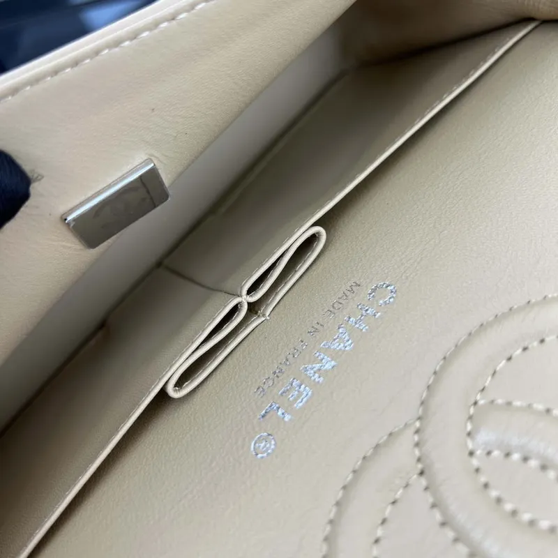 Chanel A01117 Kabelka s klopou Klasická taška Meruňková jehněčí kůže