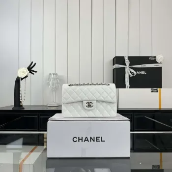 Chanel A01117 Kabelka s klopou Klasická taška Bílá jehněčí kůže