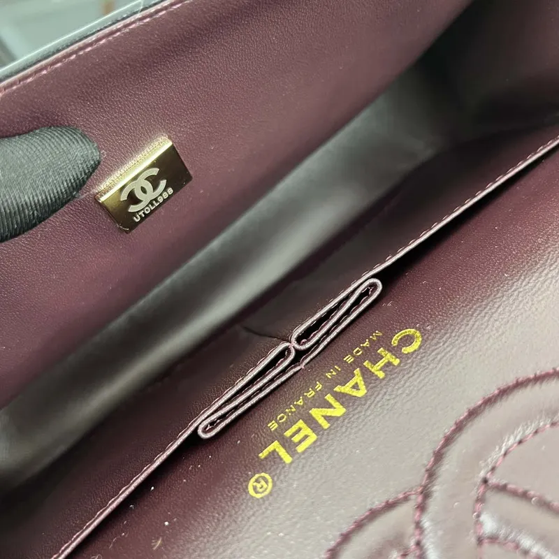 Chanel A01117 Kabelka s klopou Klasická taška Černá jehněčí kůže