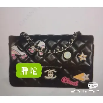 Chanel 24C AS1116 Malá taška s klopou Jehněčí kůže A69900 Černá