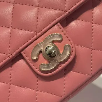 Chanel AS3782 MINI kabelka s klopou 23P smaltovaná zlatá kovová 16 cm růžová