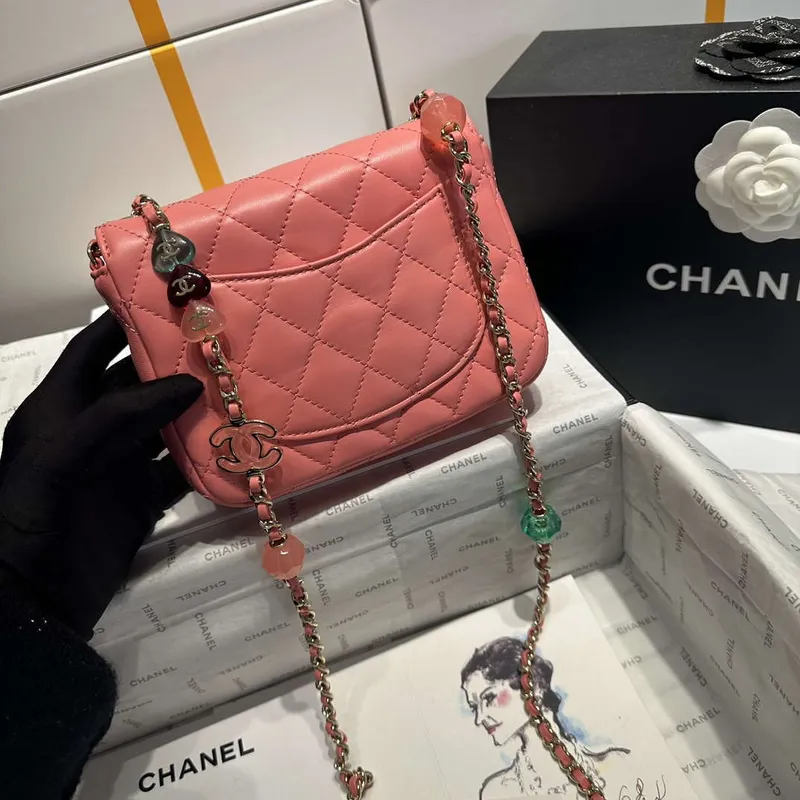 Chanel AS3782 MINI kabelka s klopou 23P smaltovaná zlatá kovová 16 cm růžová