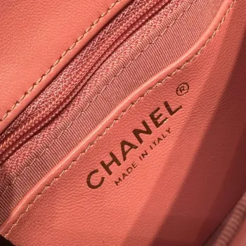 Chanel AS3782 MINI kabelka s klopou 23P smaltovaná zlatá kovová 16 cm růžová