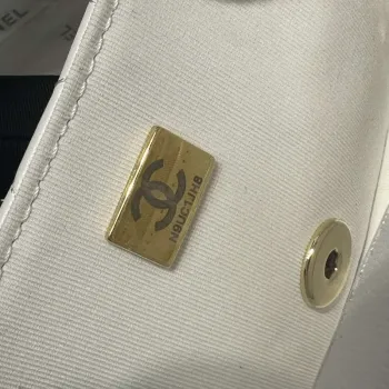 Chanel AS3782 MINI taška s klopou 23P smaltovaná zlatá barva kovová bílá 16 cm