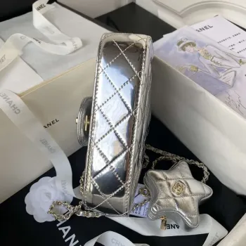 Chanel AS4647 Mini taška s klopou a peněženka STAR COIN PURSE z metalické telecí kůže a zlatého kovu stříbrné barvy