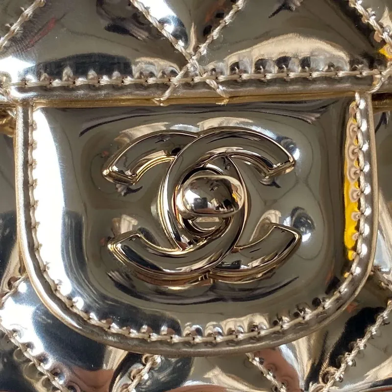 Chanel AS4647 Mini taška s klopou a peněženka STAR COIN PURSE z metalické telecí kůže a zlatého kovu Zlato