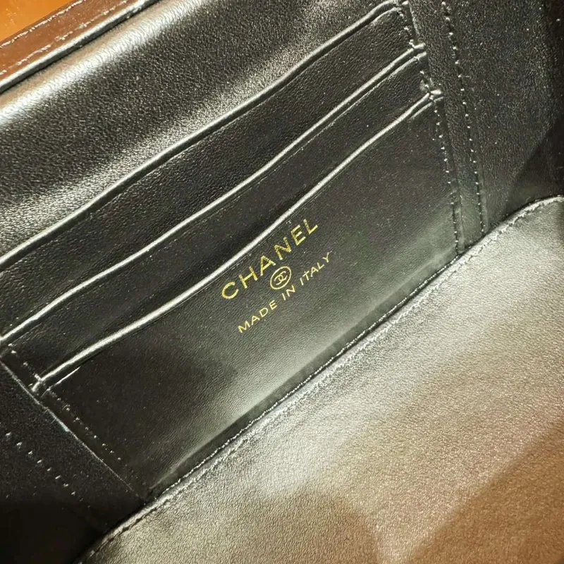 Chanel AS4648 Kabelka s klopou a peněženka STAR COIN PURSE Zrcadlová telecí kůže Metalická telecí kůže a zlatý kov Stříbrná