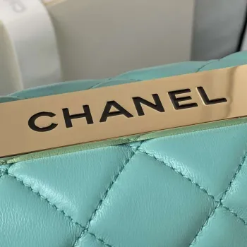 Chanel Trendy 24C taška s klopou a horním uchem z jehněčí kůže A92236 modrá zlatá