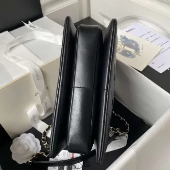 Chanel 24C Trendy CC taška s klopou a horním uchem z jehněčí kůže A92236 Černá Zlatá