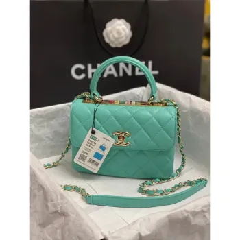 Chanel AS4654 Trendy CC taška s klopou a horním uchem, modrá jehněčí kůže, vícebarevné logo
