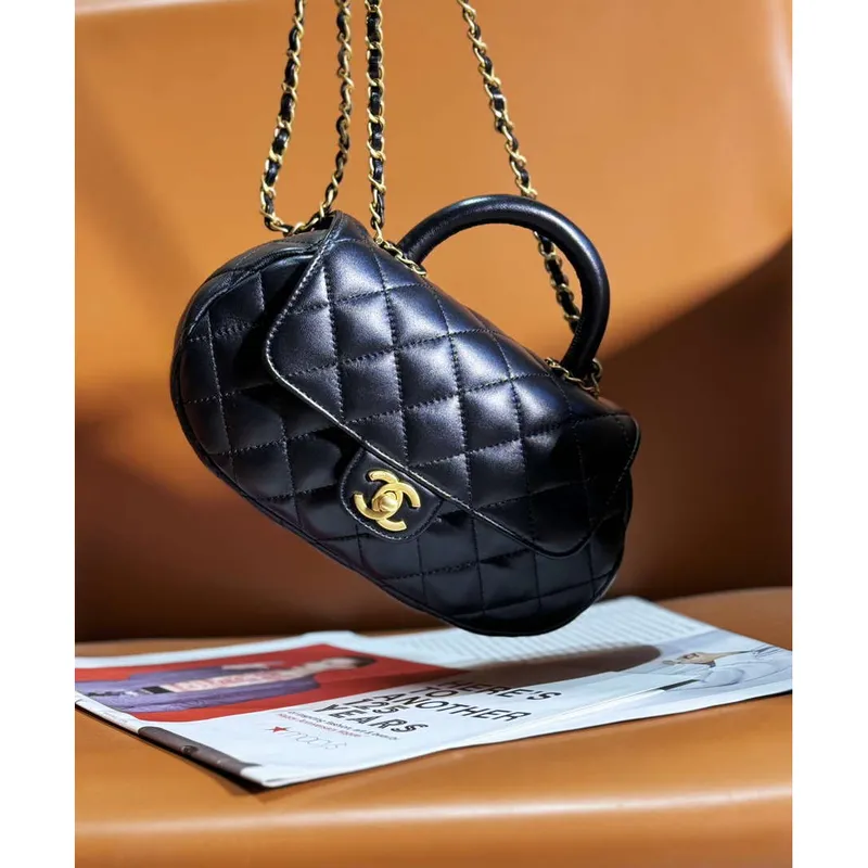 Chanel AS4569 Velká taška s horním uchem z perleťové jehněčí kůže a zlatého kovu, černá