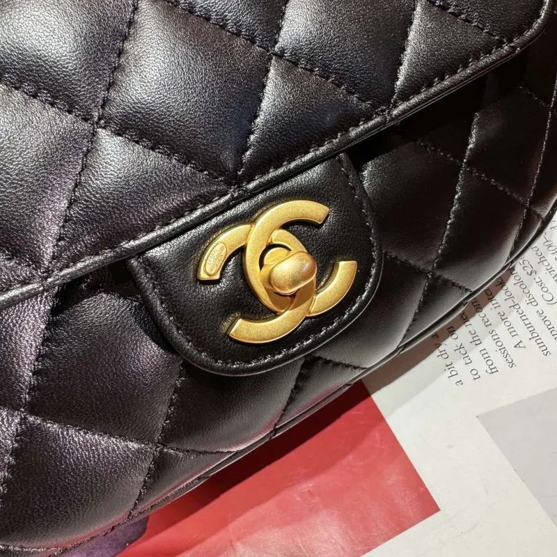 Chanel AS4569 Velká taška s horním uchem z perleťové jehněčí kůže a zlatého kovu, černá