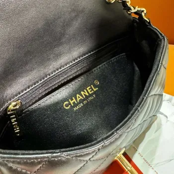 Chanel AS3782 MINI kabelka s klopou 23P smaltovaná zlatá barva kov černá 16 cm