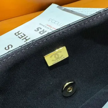 Chanel AS3782 MINI kabelka s klopou 23P smaltovaná zlatá barva kov černá 16 cm