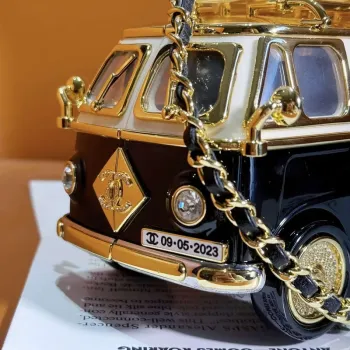 Chanel AS4590 MINI VAN Minaudiere plexi Smalt  Strass & Zlatý kov černá bílá & zlatá