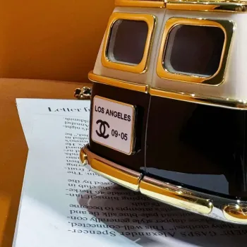 Chanel AS4590 MINI VAN Minaudiere plexi Smalt  Strass & Zlatý kov černá bílá & zlatá