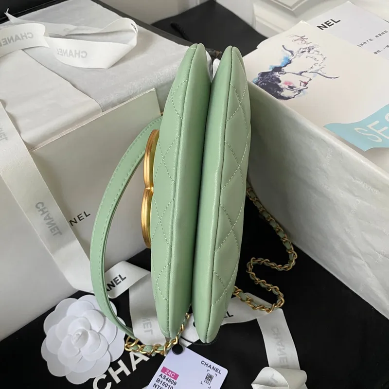 Chanel AS4609 Malá taška přes rameno z jehněčí kůže, zelená