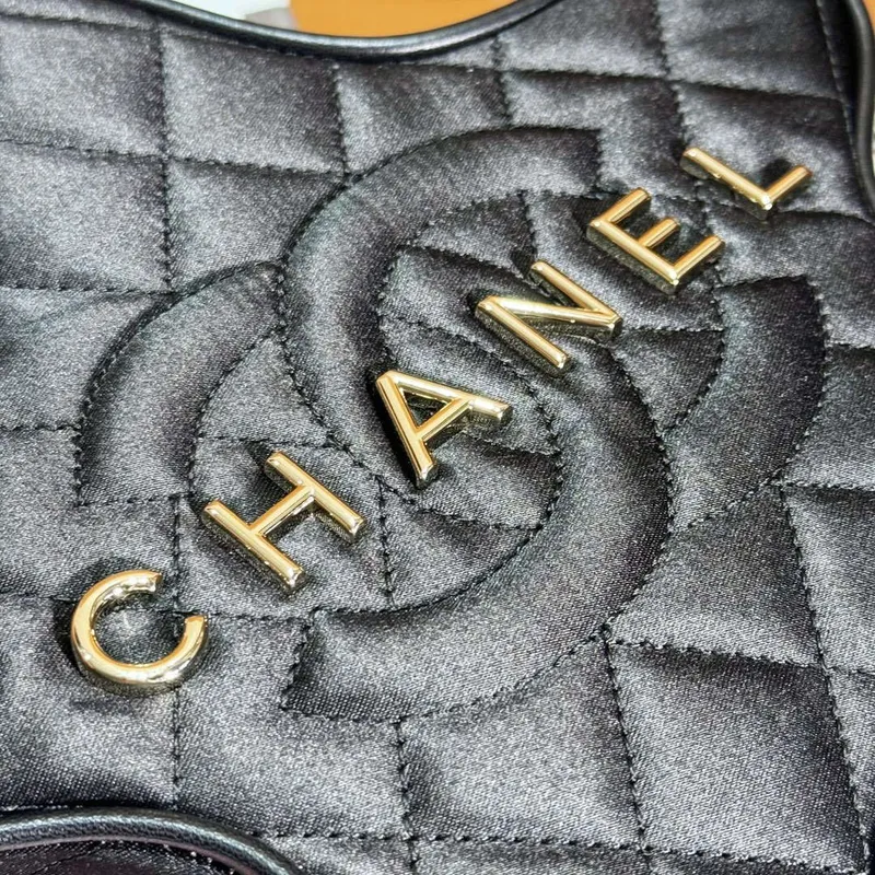 Chanel AS4579 Kabelka Star Satén a zlatý kov Černá