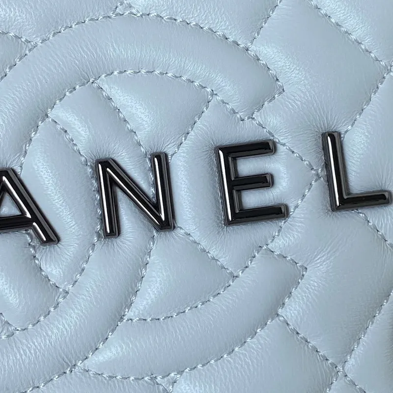 Chanel AS4579 Kabelka Star z metalické jehněčí kůže Černá kovová Bílá