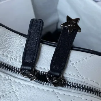 Chanel AS4579 Kabelka Star z metalické jehněčí kůže Černá kovová Bílá