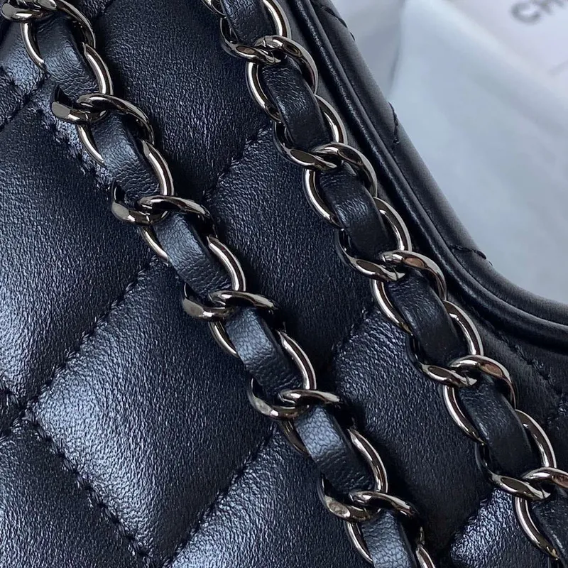 Chanel AS4579 Star Handbag metalická jehněčí kůže Černá kovová Černá