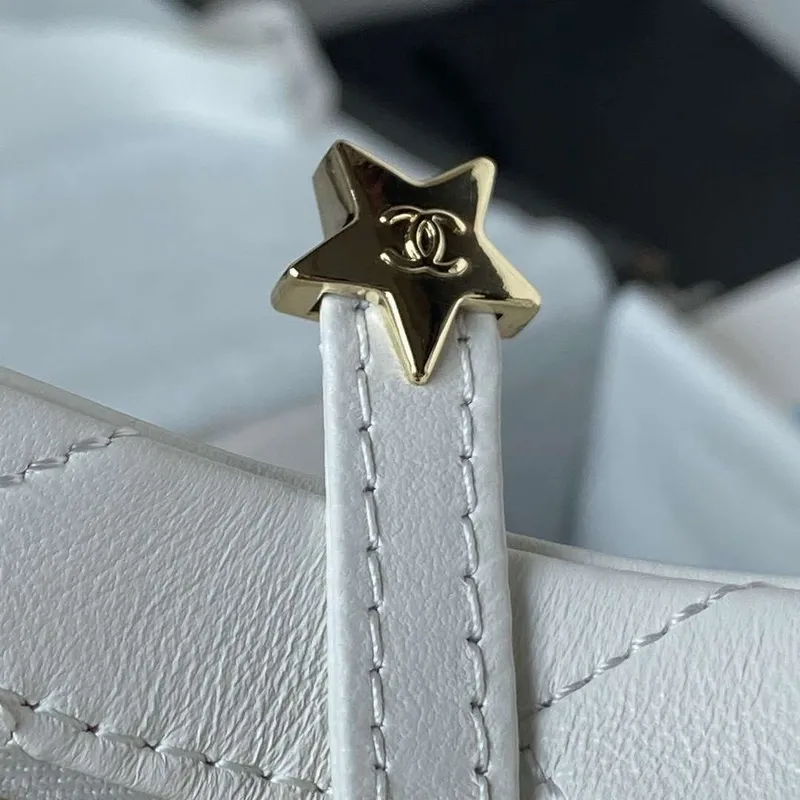 Chanel AS4579 Star Handbag metalická jehněčí kůže zlatá kovová bílá