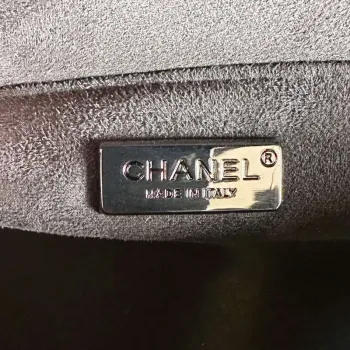 Chanel AS1115 Malá taška s klopou Raffia 18 cm béžová a černá