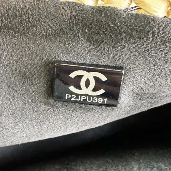 Chanel AS1116 Malá taška s klopou Raffia A69900 Béžová a černá