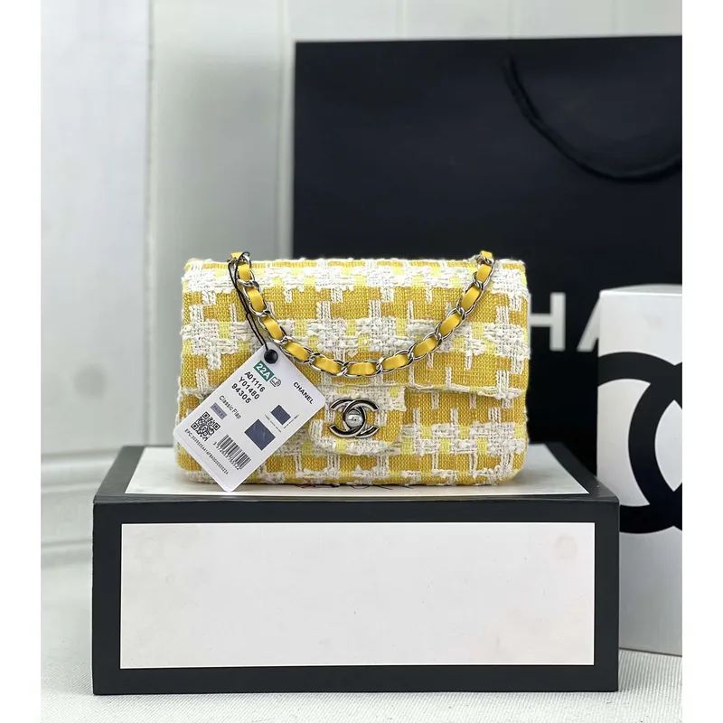 Chanel AS1116 Malá taška s klopou Vlněná A69900 Žlutá