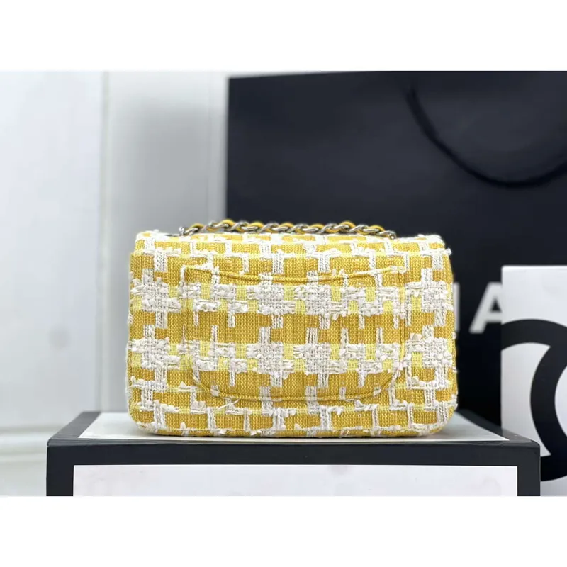 Chanel AS1116 Malá taška s klopou Vlněná A69900 Žlutá
