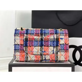 Chanel A01112 Klasická kabelka s klopou, vlněná a zlatá kovová, růžová a modrá