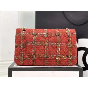 Chanel A01112 Klasická kabelka s klopou, vlněná a zlatá kovová červená