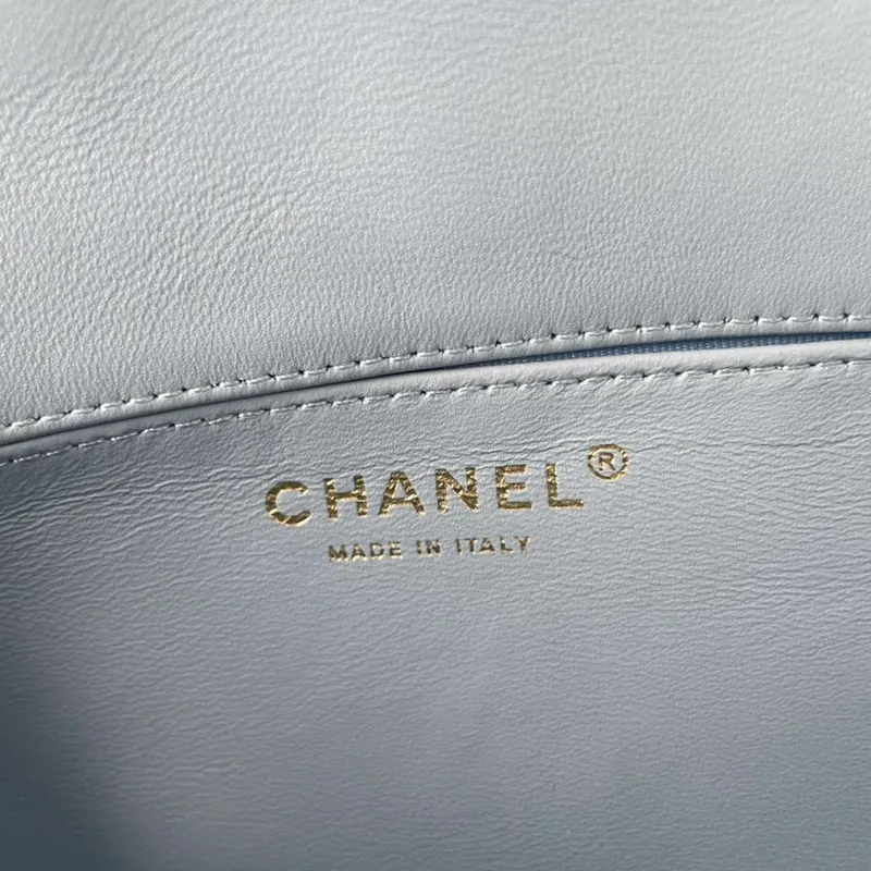 Chanel AS1118 Kabelka s klopou Saténová tkanina Světle modrá
