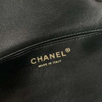 Chanel AS1115 Malá taška s klopou Saténová tkanina Černá