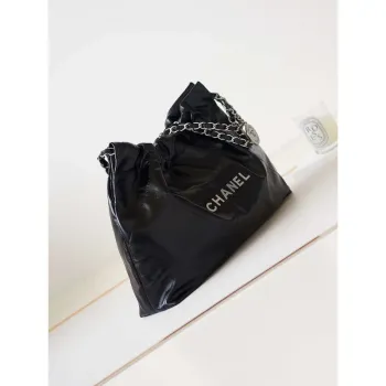 Chanel 22 Taška AS4486 Malá kabelka Lesklá telecí kůže Černá se stříbrnou