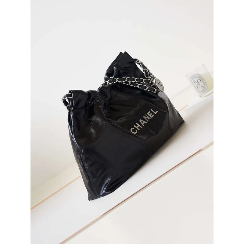 Chanel 22 Taška AS4486 Malá kabelka Lesklá telecí kůže Černá se stříbrnou