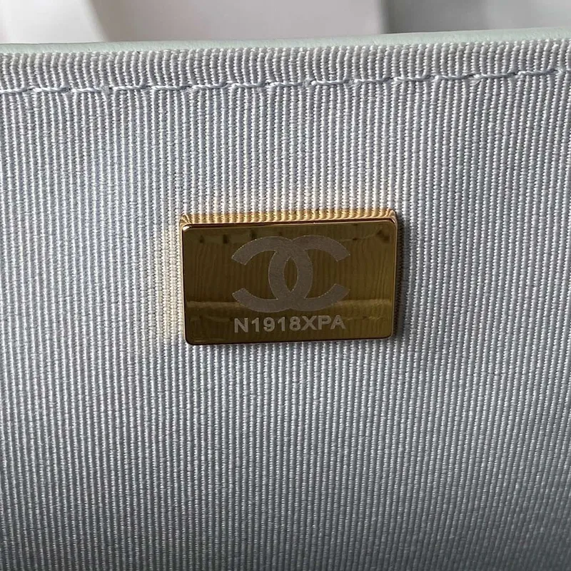 Chanel AS4051 Kabelka s klopou Jehněčí kůže Zlatý kov Světle zelená