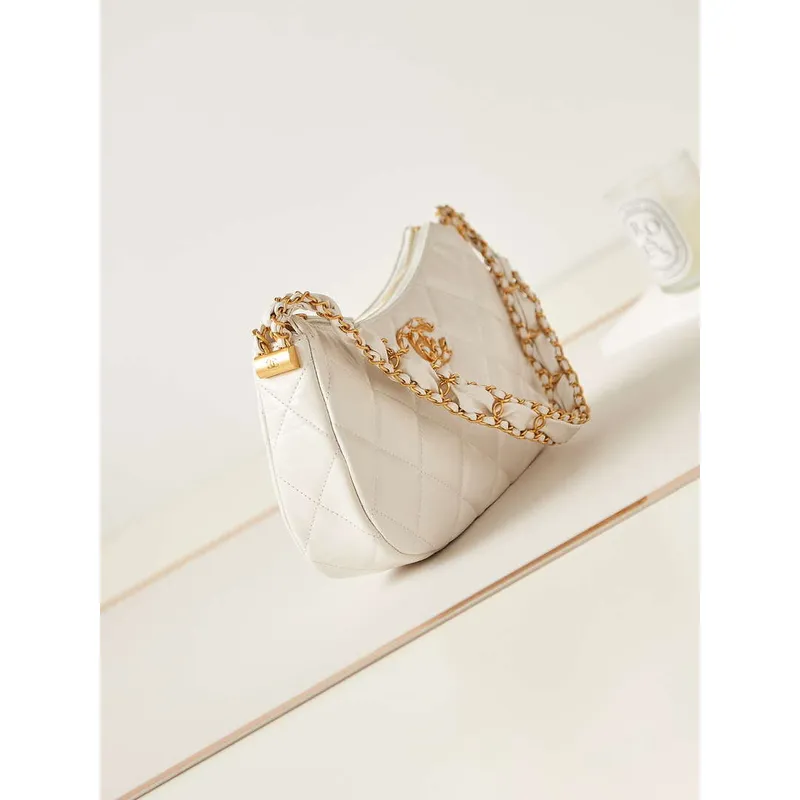 Chanel AS4422 23K Hobo taška z jehněčí kůže, zlatý kov, bílá