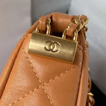 Chanel AP3647 23K Malá taška Hobo z jehněčí kůže, zlatý kov, karamelová barva