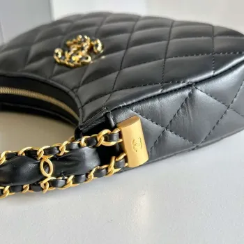 Chanel AP3647 23K Malá taška Hobo z jehněčí kůže, zlatý kov, černá