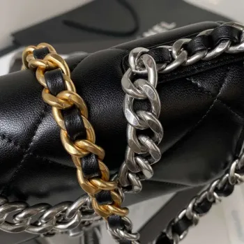 Chanel AP3267 19 Peněženka na řetízku Woc Lesklá jehněčí kůže Černá