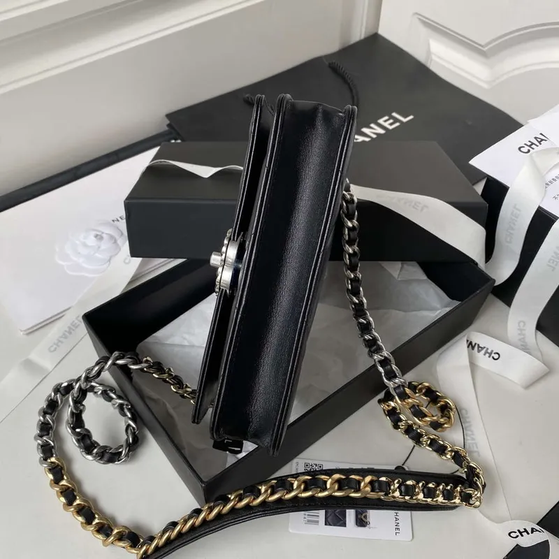 Chanel AP3267 19 Peněženka na řetízku Woc Lesklá jehněčí kůže Černá