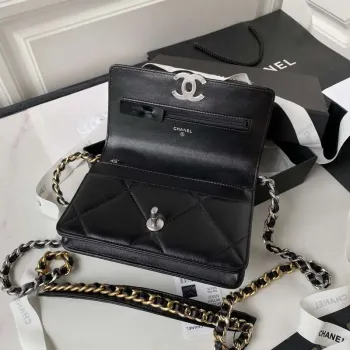 Chanel AP3267 19 Peněženka na řetízku Woc Lesklá jehněčí kůže Černá