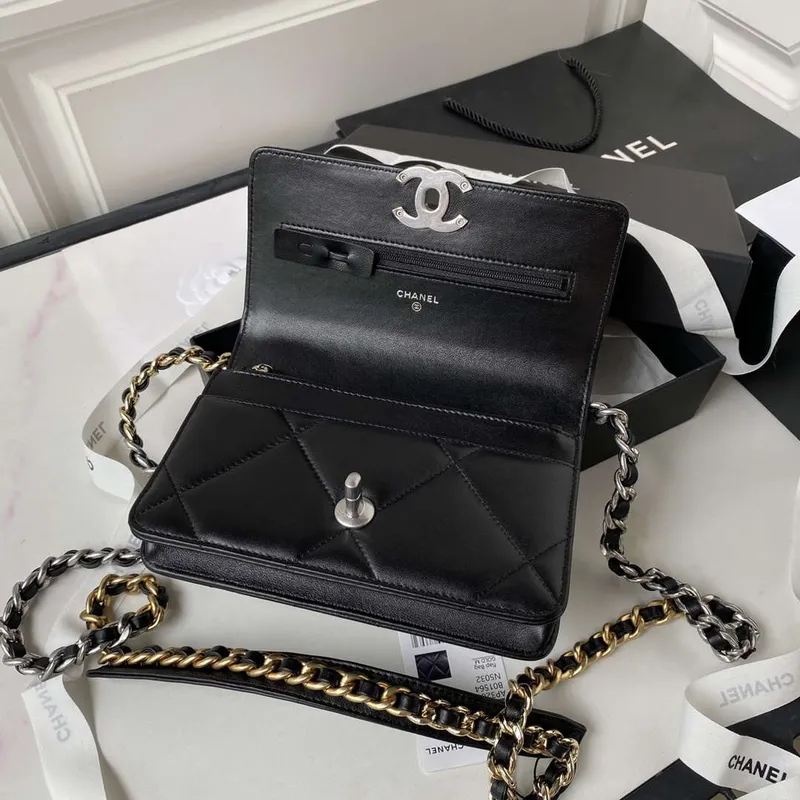 Chanel AP3267 19 Peněženka na řetízku Woc Lesklá jehněčí kůže Černá
