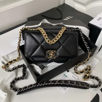 Chanel AP3267 19 Peněženka na řetízku Woc Lesklá jehněčí kůže Černá