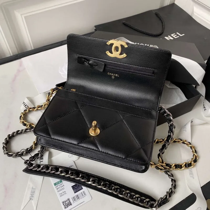 Chanel AP3267 19 Peněženka na řetízku Woc Lesklá jehněčí kůže Černá