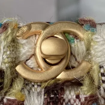 Chanel AS3947 Malý batoh z vlněného tvídu Lambski a zlatého kovu hnědý