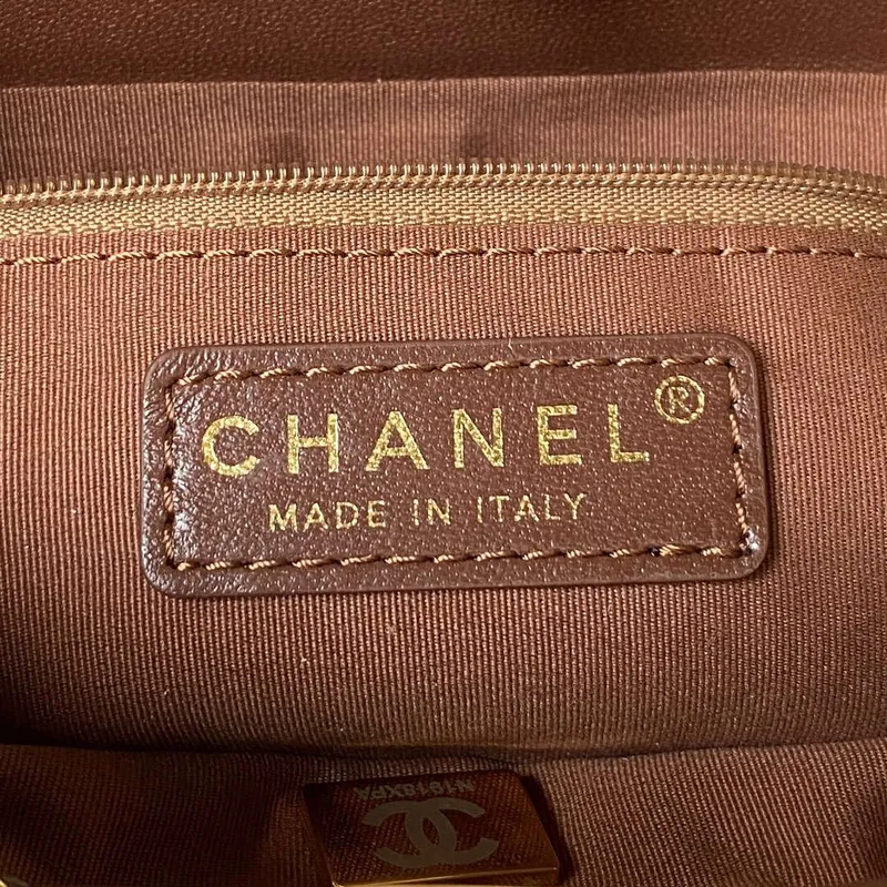 Chanel AS3947 Malý batoh z vlněného tvídu Lambski a zlatého kovu hnědý