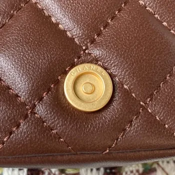 Chanel AS3947 Malý batoh z vlněného tvídu Lambski a zlatého kovu hnědý