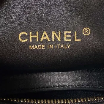 Chanel AS4201 Taška s horním uchem z telecí kůže, černá
